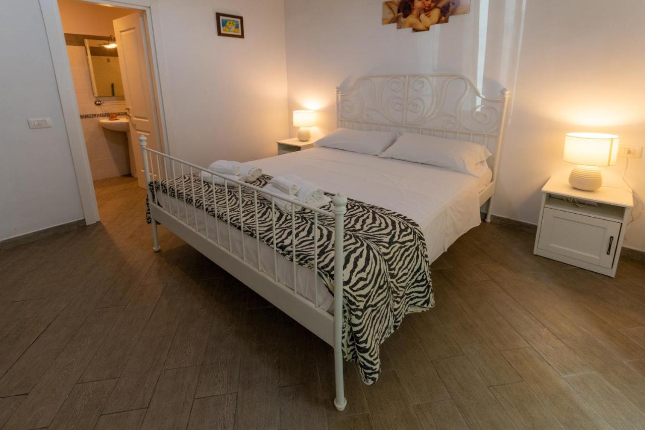 Vercelli Guest House Near San Giovanni Рим Экстерьер фото