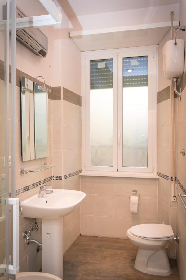 Vercelli Guest House Near San Giovanni Рим Экстерьер фото