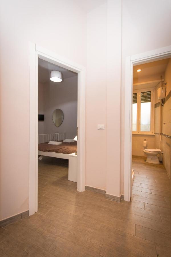 Vercelli Guest House Near San Giovanni Рим Экстерьер фото